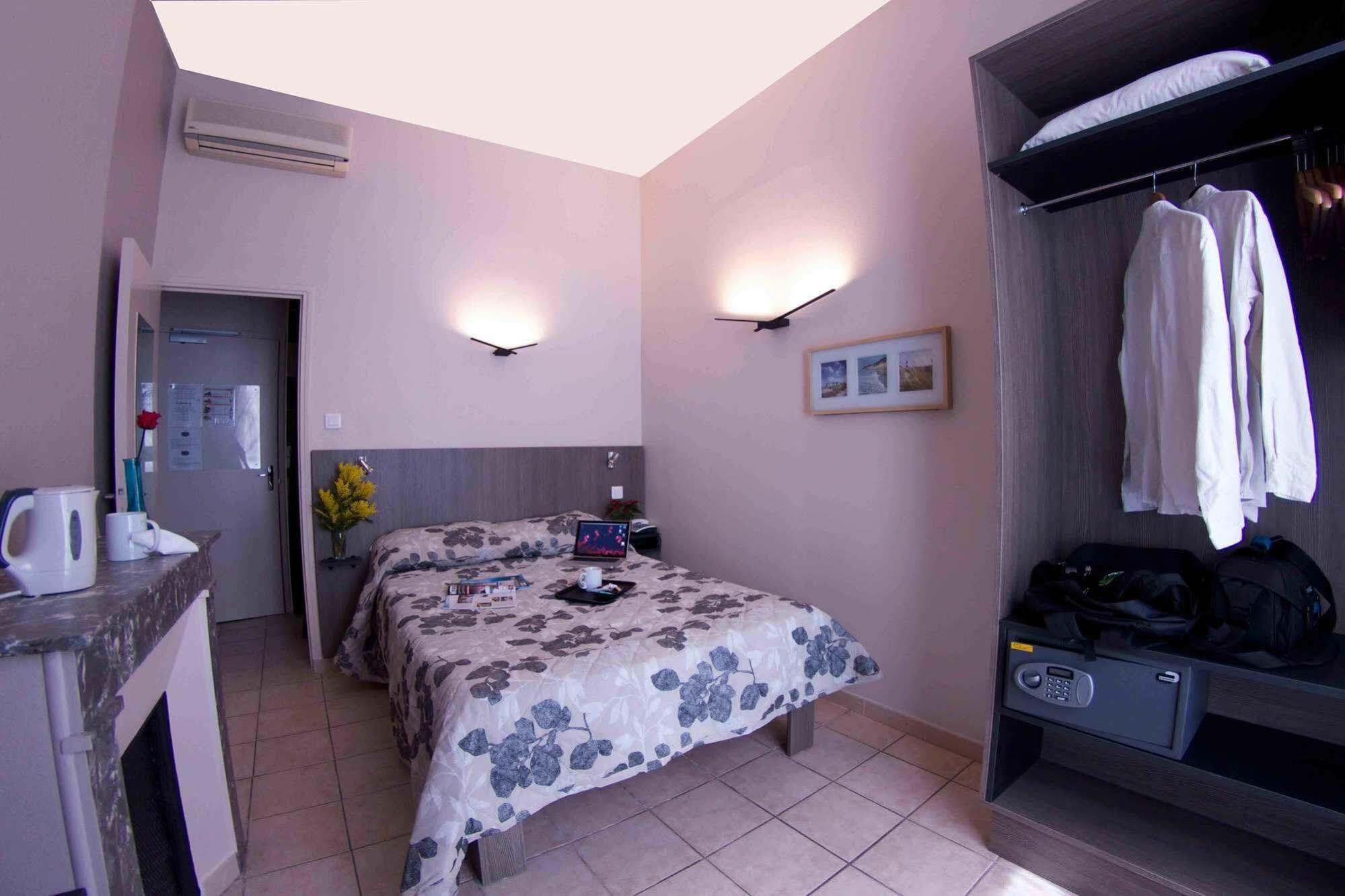Le Strasbourg Hotel Монпелие Екстериор снимка